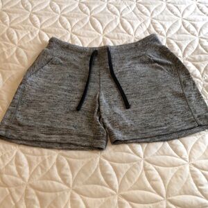 Athleta Midtown Shorts size small. Good condition.